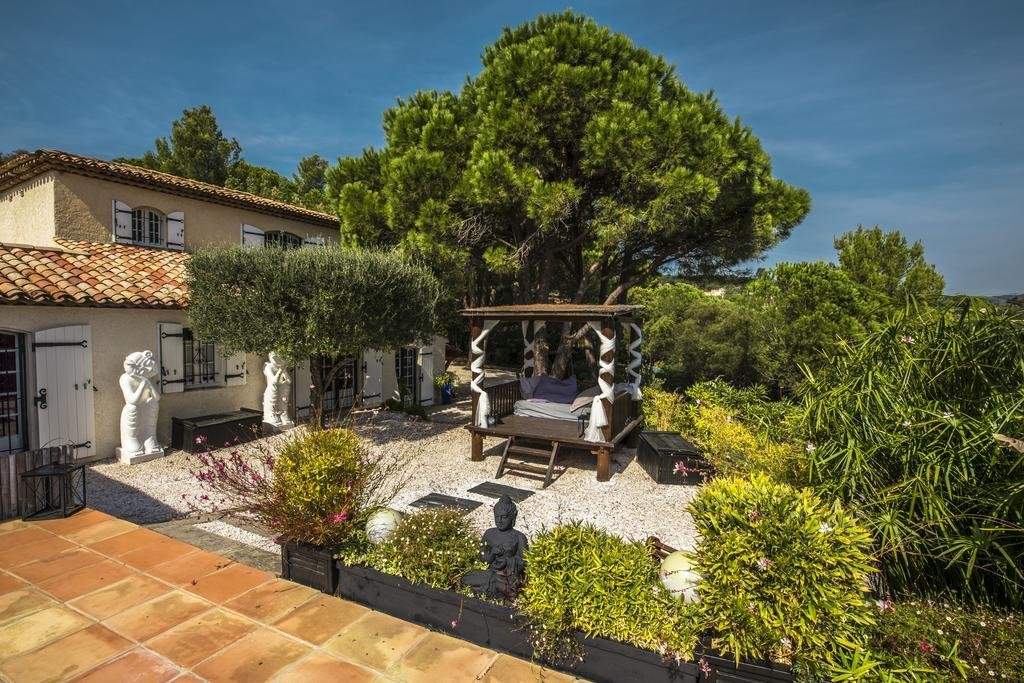 Villa in Saint-Tropez, Provence-Alpes-Côte d'Azur, France 1 - 12853989