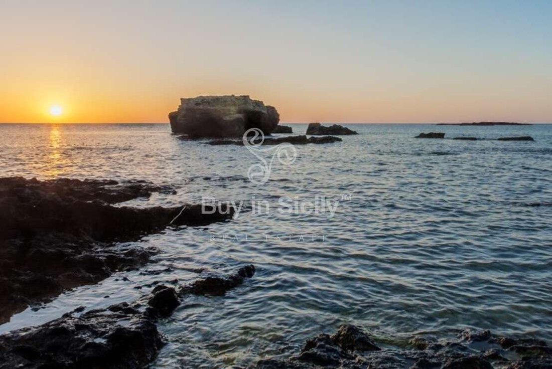 Beautiful And Prestigious Seaside Apartment, With In Syracuse, Sicily