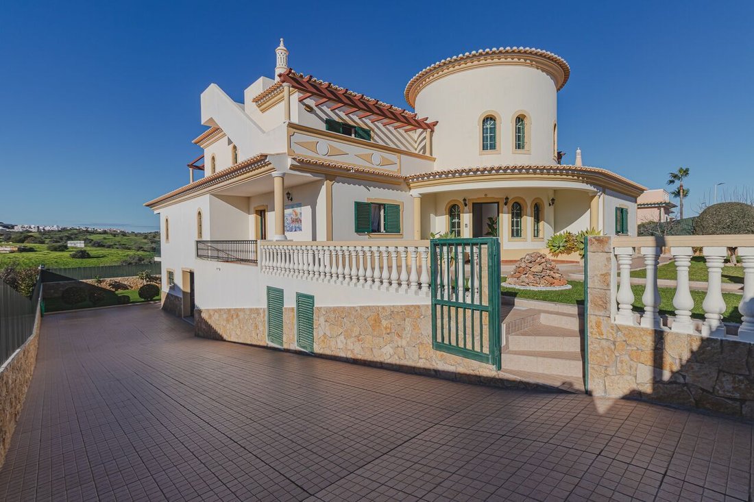 House in Olhos de Agua, Algarve, Portugal 2 - 12857657