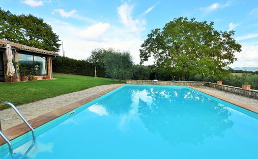 Villa in Montecastrilli, Umbrien, Italien 1