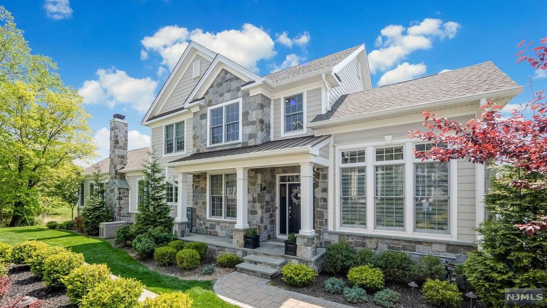 6 Pleasant View Lane In Franklin Lakes, New Jersey, United States For