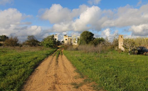 Land in Quelfes, Algarve, Portugal 1