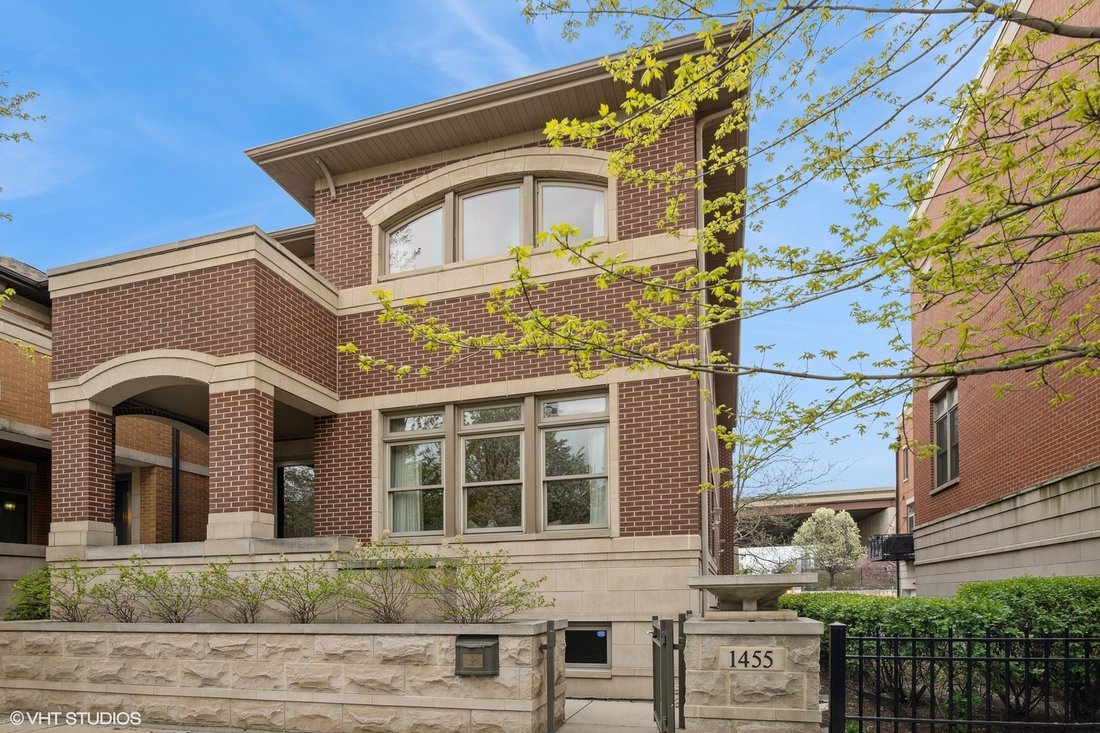 1455 S Emerald Avenue In Chicago, Illinois, United States For Sale