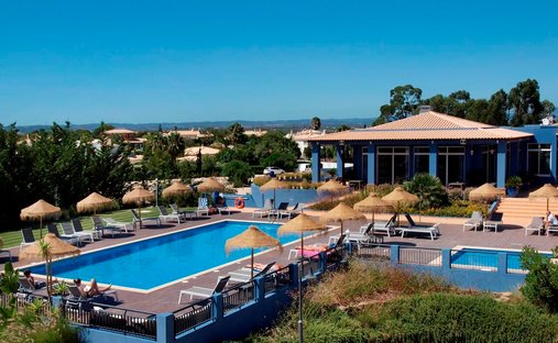 Estate in Praia da Luz, Algarve, Portugal 1