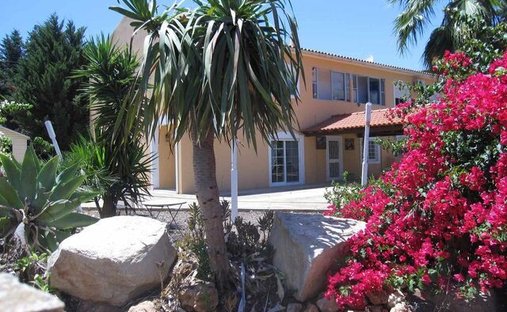 House in Loule (Sao Clemente), Algarve, Portugal 1