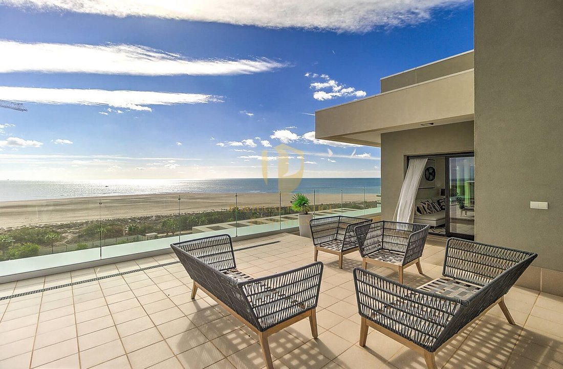 T3 With Terrace 162m2 'ático' Floor In In Isla Canela, Andalusia, Spain