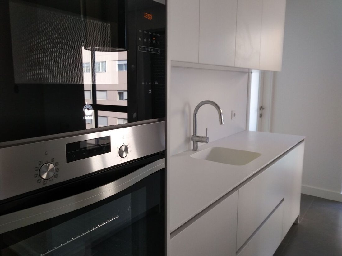 Apartment in Cedofeita, Santo Ildefonso, Se, Miragaia, Sao Nicolau e Vitoria, Porto District, Portugal 2 - 12856239
