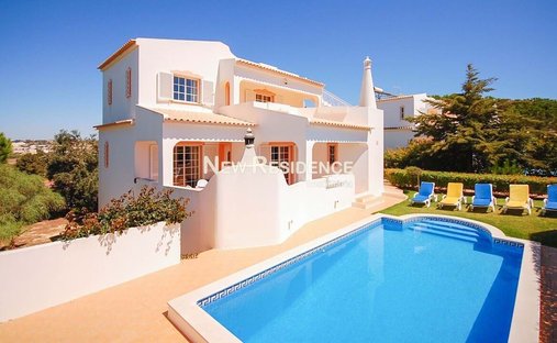 House in Praia dos Pescadores, Olhos de Agua, Portugal 1
