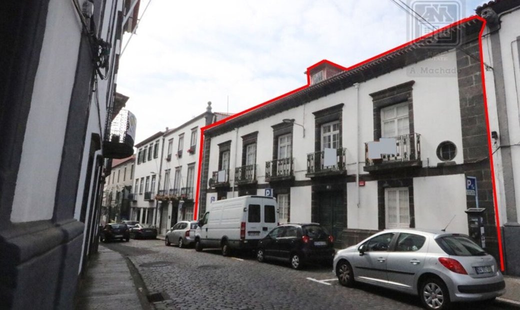 Sale Of Large Building/Building With 4 In Ponta Delgada, Azores