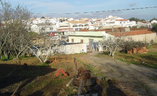 Land in Portimao, Algarve, Portugal 1