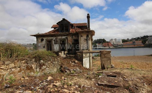 House in Oliveira do Douro, Porto District, Portugal 1