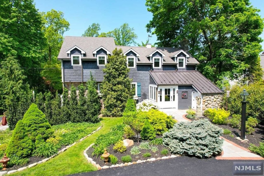 201 Chestnut Ridge Road In Woodcliff Lake, New Jersey, United States