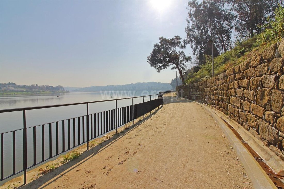 Land in Oliveira do Douro, Porto District, Portugal 1 - 12855581