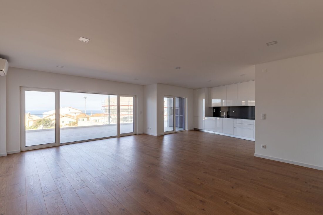 Apartment 3 Bedrooms Ericeira, A Casa Das Casas In Ericeira, Lisbon