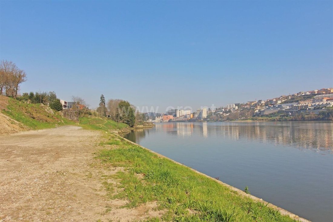 Land in Oliveira do Douro, Porto District, Portugal 1 - 12855596