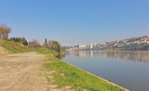 Land in Oliveira do Douro, Porto District, Portugal 1