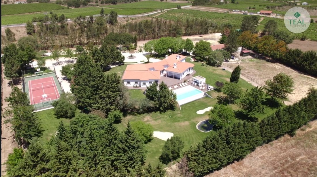 Sunset Haven Luxurious Villa Retreat In Palmela In Palmela, Portugal