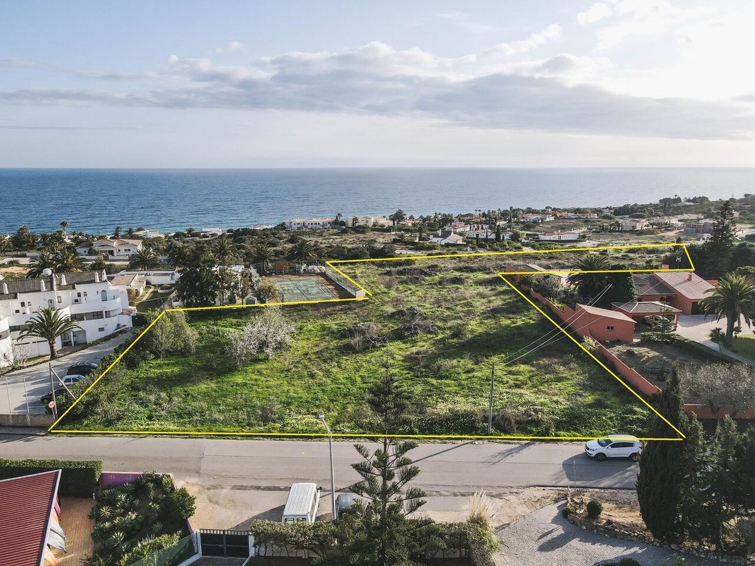 Land in Praia da Luz, Algarve, Portugal 1 - 12858688