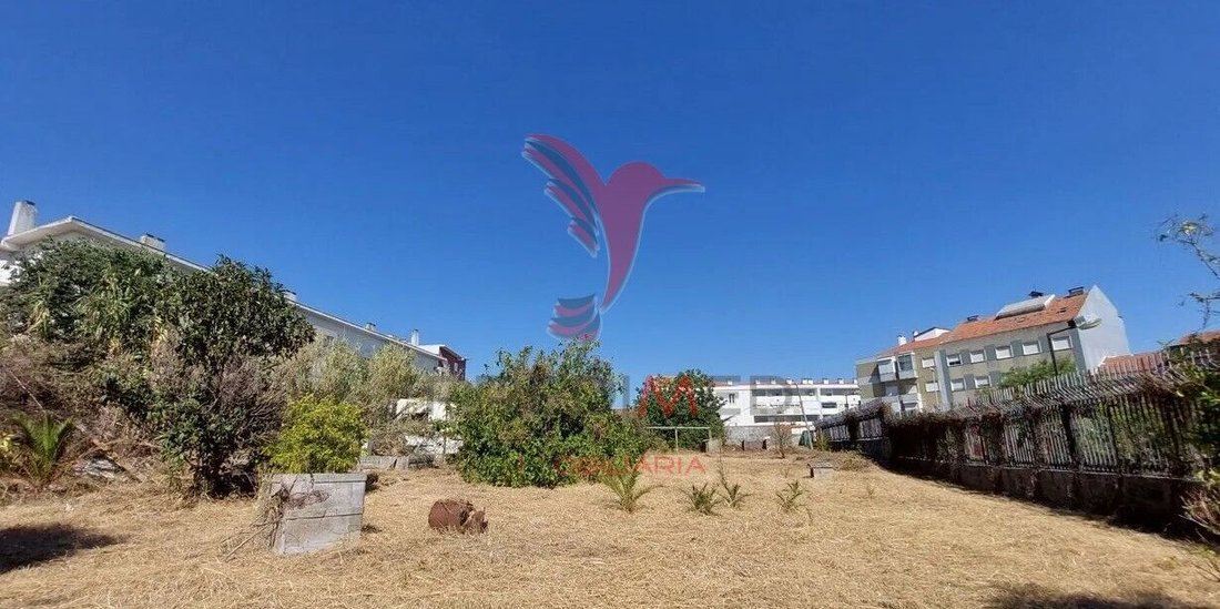 Land Of 2000sqm Rustic With The Possibility Of In Lisbon, Lisbon