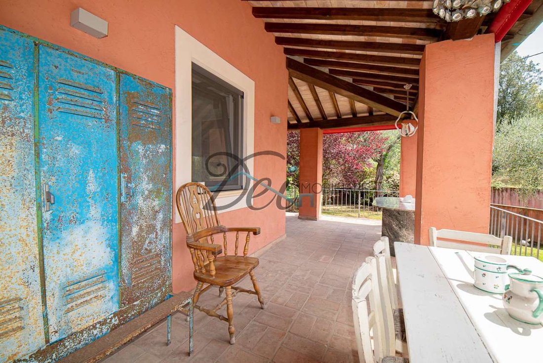 Estate in Camaiore, Tuscany, Italy 2 - 12865439