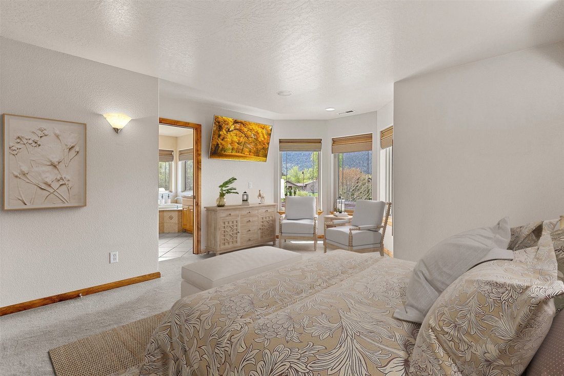 Luxury Home With River Access In Missoula, Montana, United States For