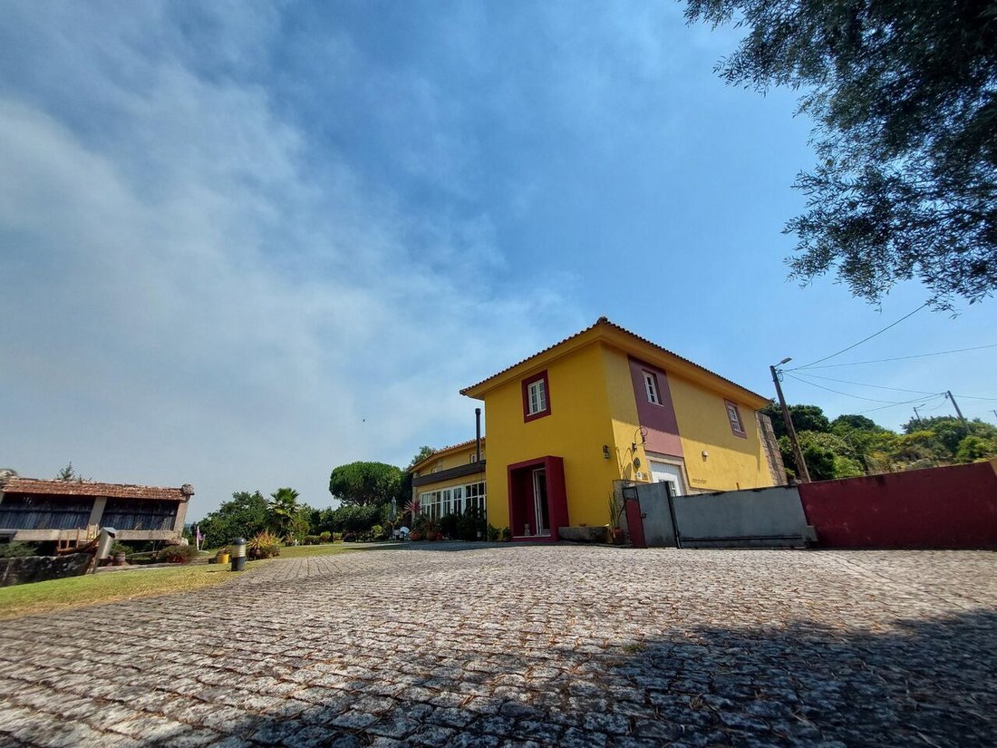 House in Gondomil e Safins, Viana do Castelo District, Portugal 1 - 12860227