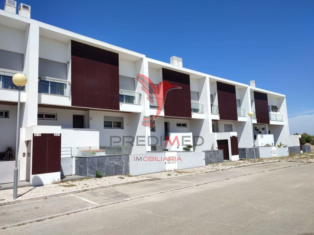 Alcochete Single Family Houses Of Type T4 In Alcochete, Setubal