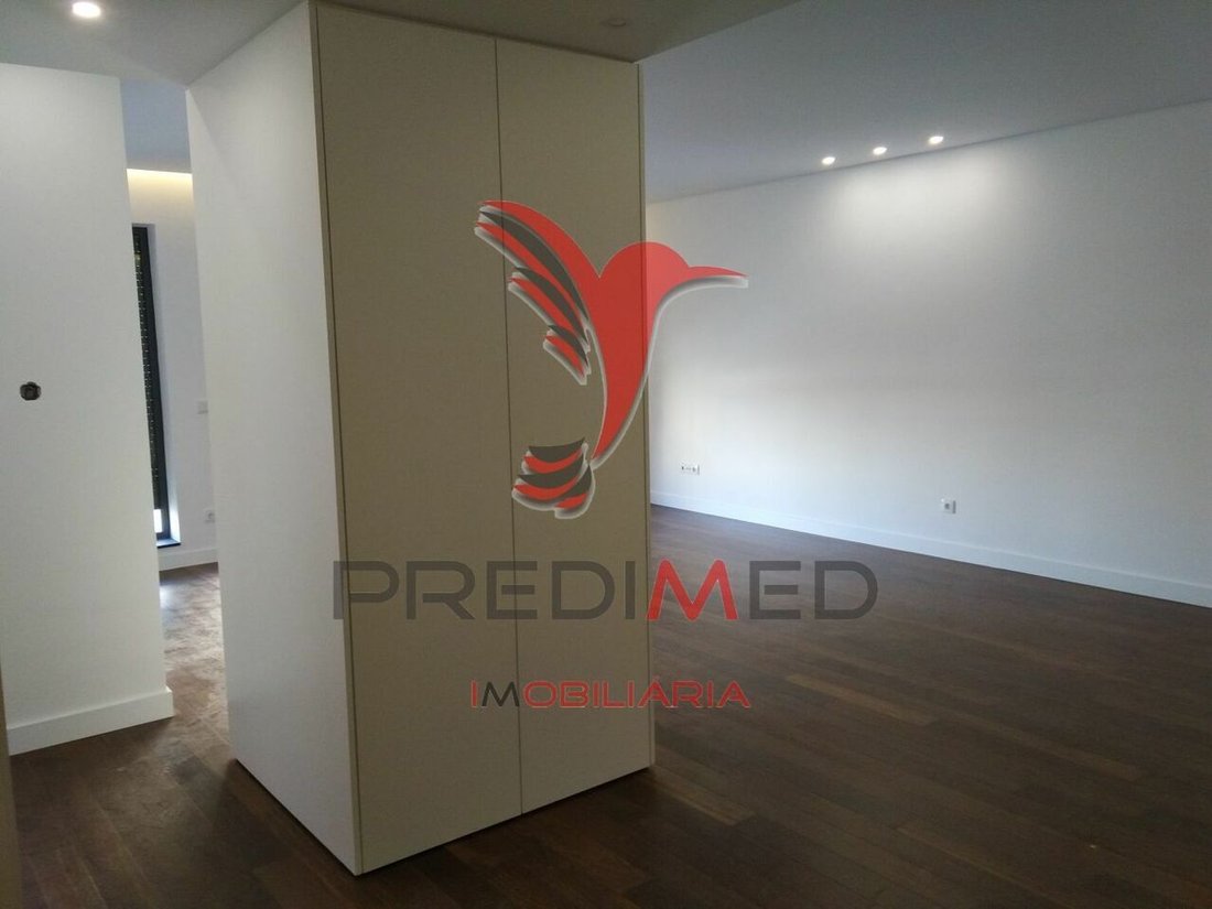 Apartment in Cedofeita, Santo Ildefonso, Se, Miragaia, Sao Nicolau e Vitoria, Porto District, Portugal 4 - 12863351