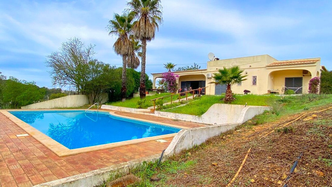 Farm Ranch in Estombar e Parchal, Algarve, Portugal 2 - 12858269