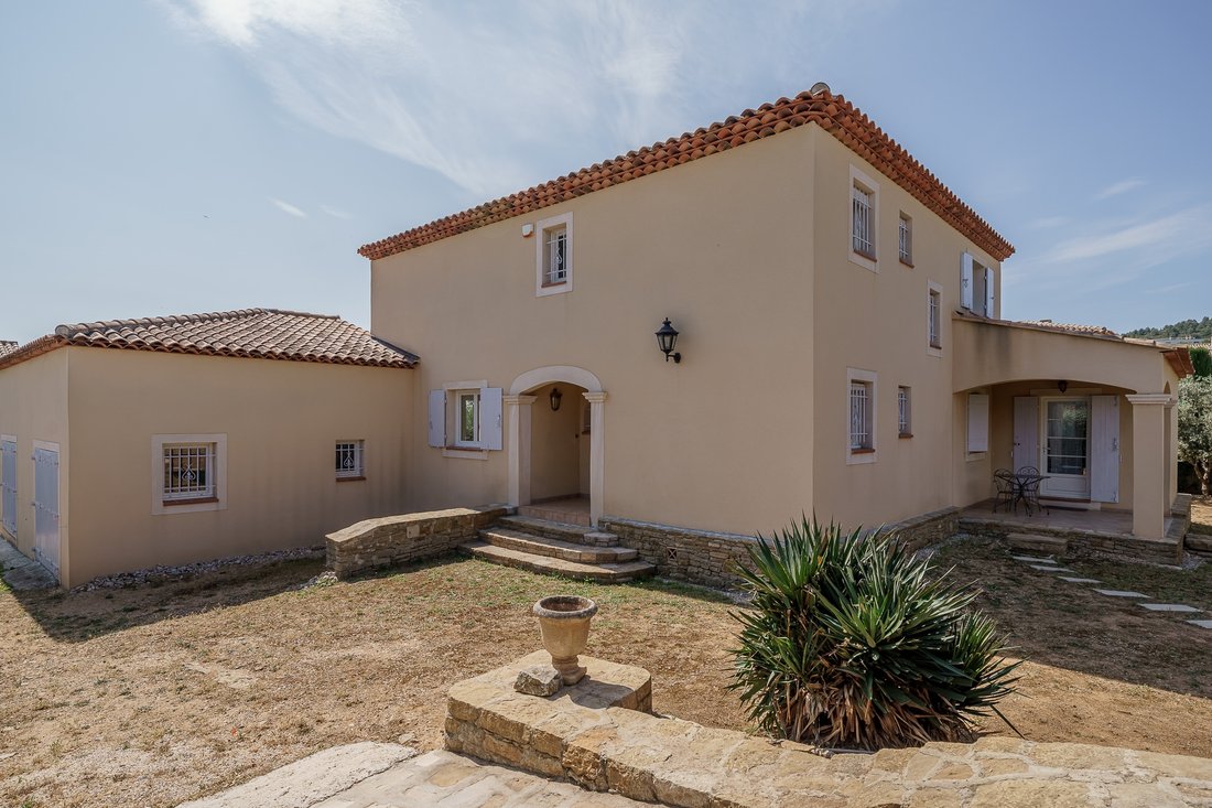 La Ciotat Traditional Villa In La Ciotat, Provence Alpes Côte D'azur