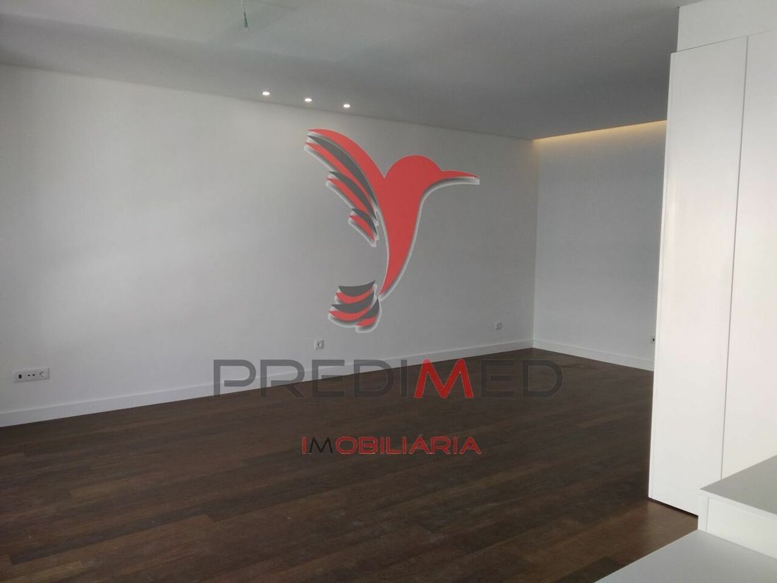 Apartment in Cedofeita, Santo Ildefonso, Se, Miragaia, Sao Nicolau e Vitoria, Porto District, Portugal 3 - 12863351