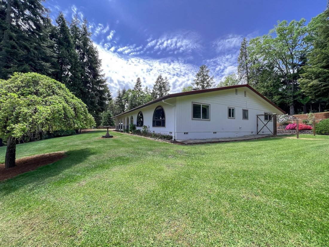 House in Roseburg, Oregon, United States 2 - 12865257