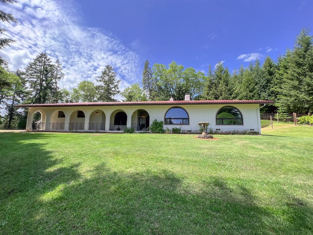 House in Roseburg, Oregon, United States 1 - 12865257