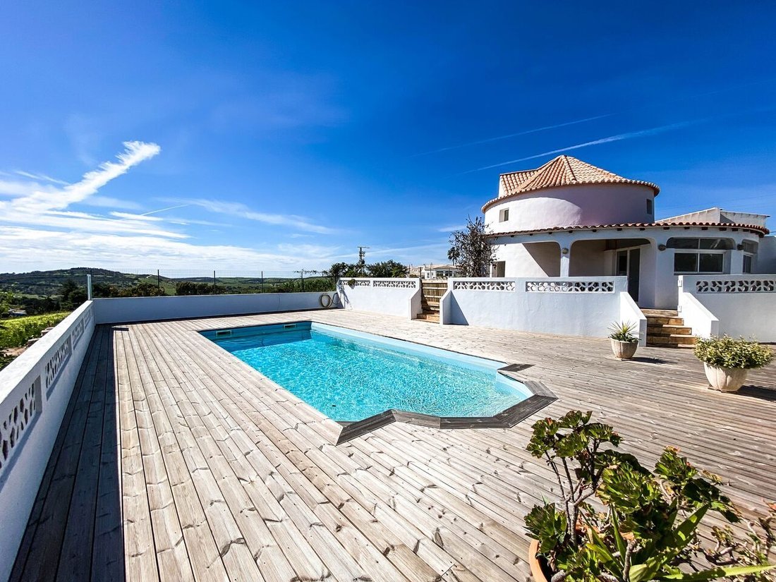 3+2 Bedroom Villa And Habitable Mill, Pool And In Budens, Algarve
