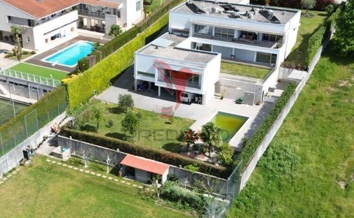 House in Barco, Braga, Portugal 1