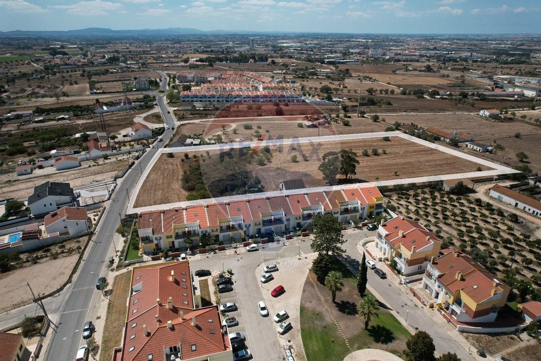 Land For Sale In Atalaia E Alto Dans Montijo, Setúbal, Portugal à