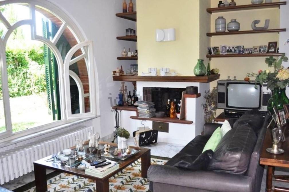 Villa in Avenza, Marina di Carrara, Tuscany 5 - 12865476