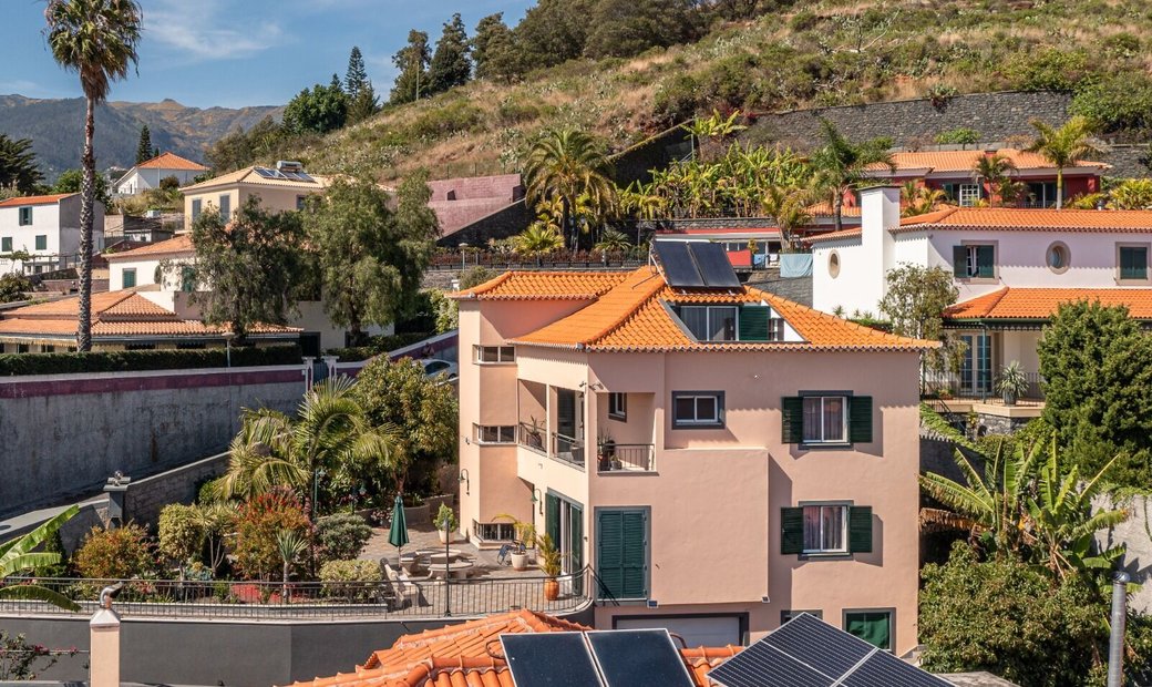 House T3 + Attic São Martinho (Funchal) In Funchal, Madeira, Portugal