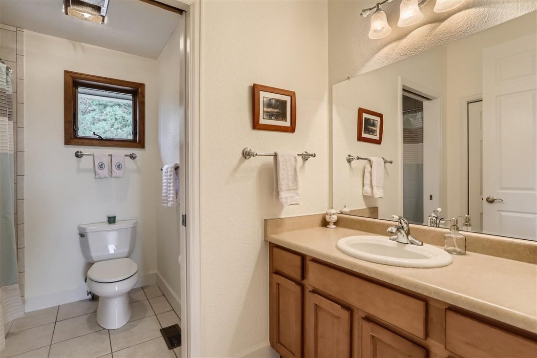 House in Littleton, Colorado, United States 5 - 12865258