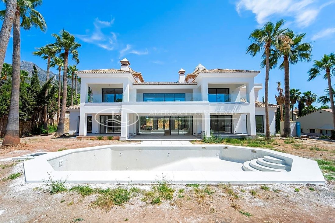 Villa in Sierra Blanca, Marbella, Spain 3 - 12864032