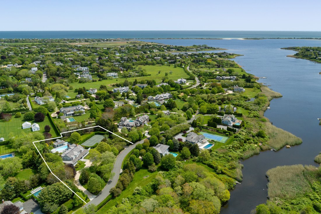 House Water Mill In Water Mill, New York, United States For Sale (12867685)