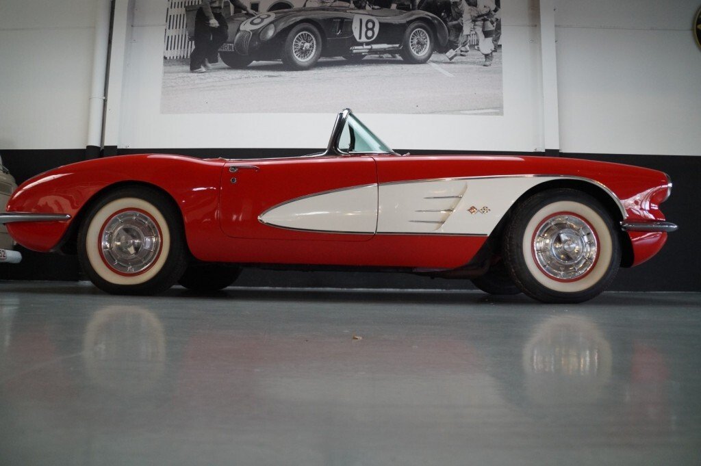 Cabriolet in Etten-Leur, North Brabant, Netherlands 3 - 12868121