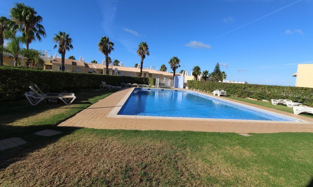 T2+2 Townhouse, Vale De Parra, Guia, Albufeira, In Guia, Algarve