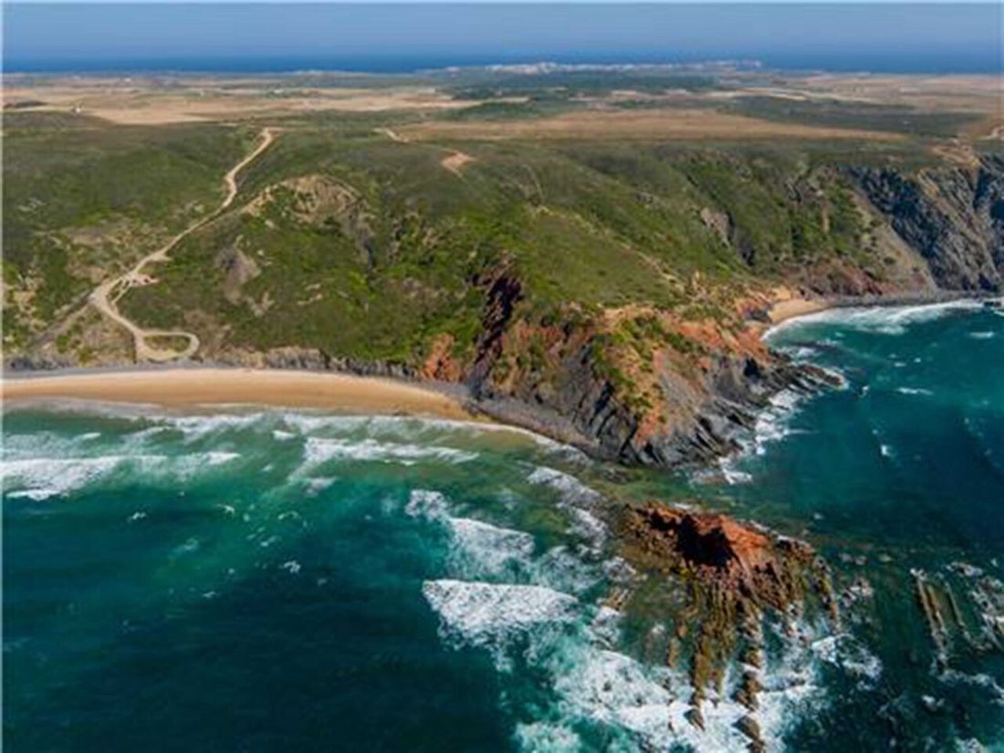 Land in Vila do Bispo e Raposeira, Algarve, Portugal 4 - 12858430