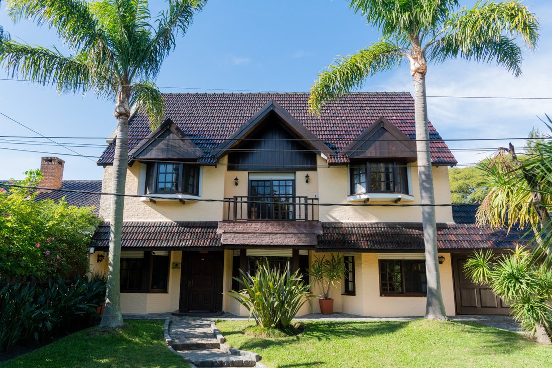 Amazing House In The Most In Montevideo, Departamento De Montevideo, Uruguay For Sale (12869789)