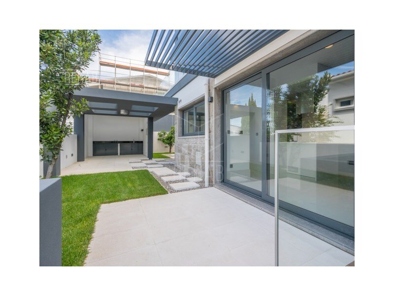 For Sale House 6 Bedrooms Restelo In Lisbon, Lisbon, Portugal For