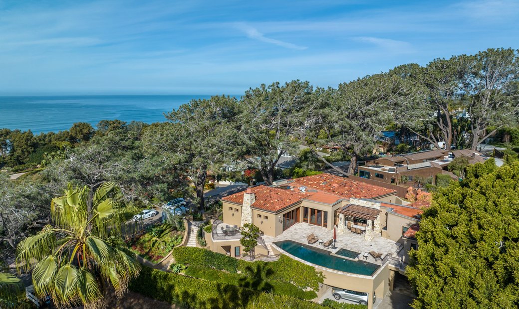 Tasteful And Timeless Villa On Ocean View In Del Mar, California ...