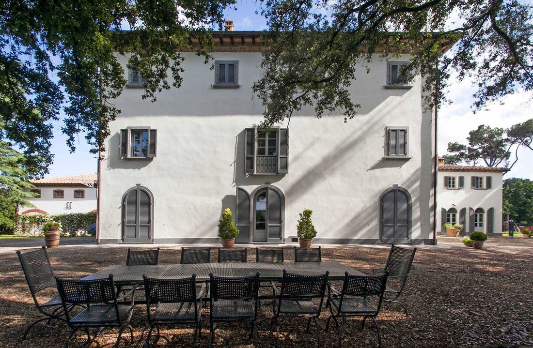 Villa in Monte San Savino, Tuscany, Italy 2 - 12871002