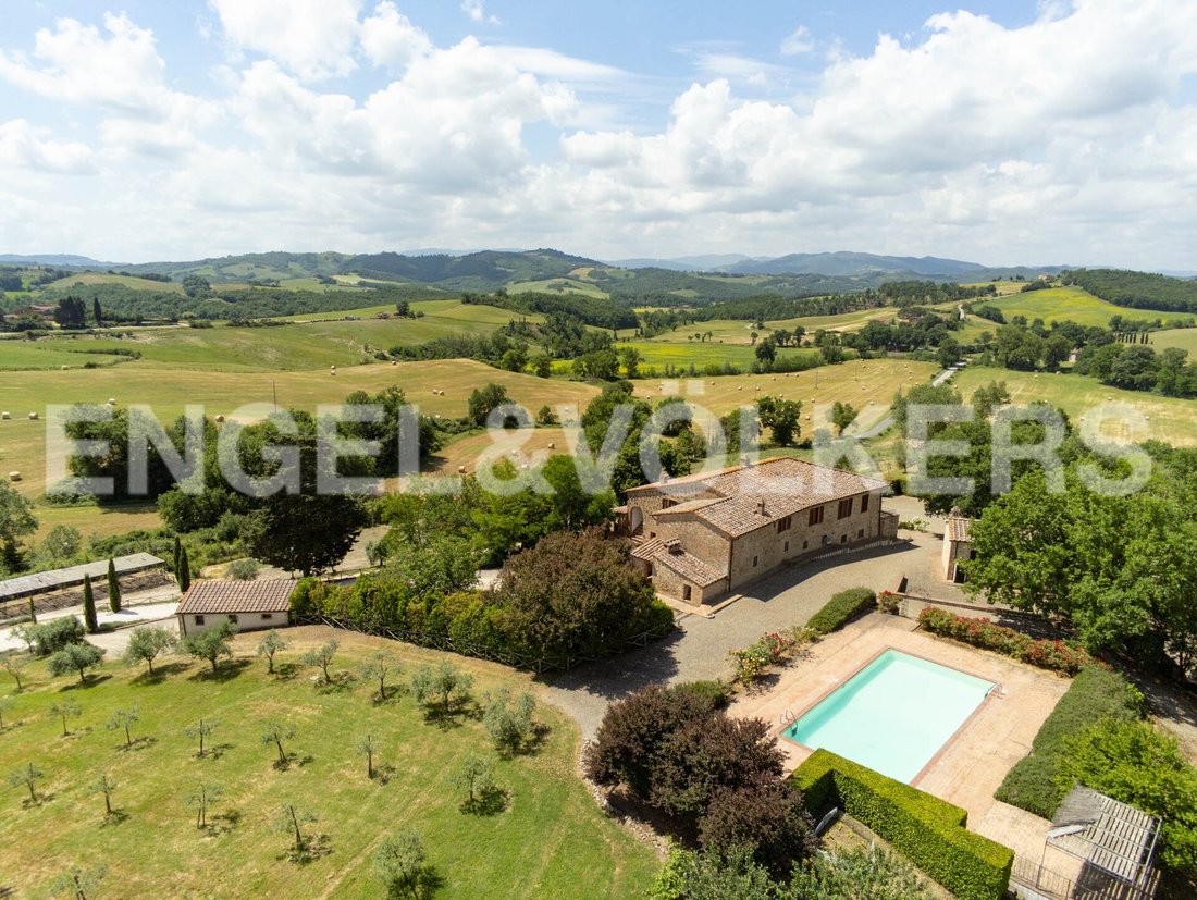 Typical Tuscan Farmhouse With Swimming Pool In Casole D'elsa, Tuscany, Italy For Sale (12872455)