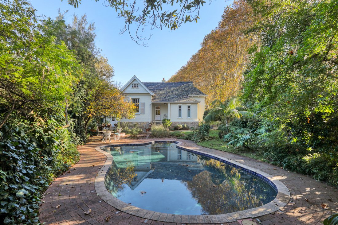 5 Fernwood Avenue In Cape Town, Western Cape, South Africa For Sale